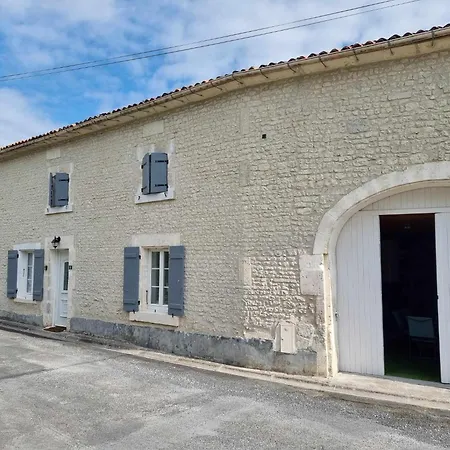 Maison Charentaise Holiday home